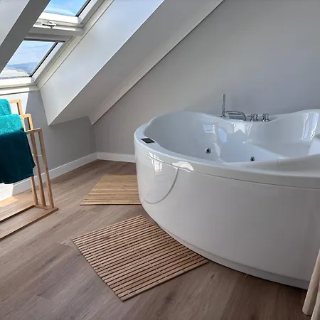 Rosa En Con Vistas Panoramicas A La Ria * Noia