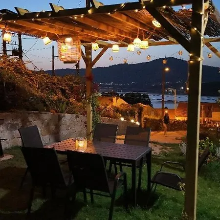 Rosa En Con Vistas Panoramicas A La Ria *