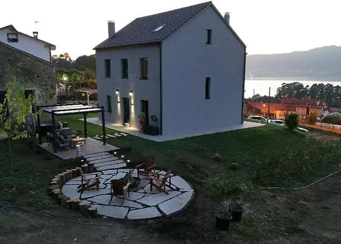 Rosa En Con Vistas Panoramicas A La Ria * Noia